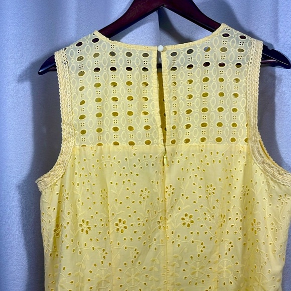 LOFT Soft Yellow eyelet Lace Blouse NWOT - Picture 7 of 8